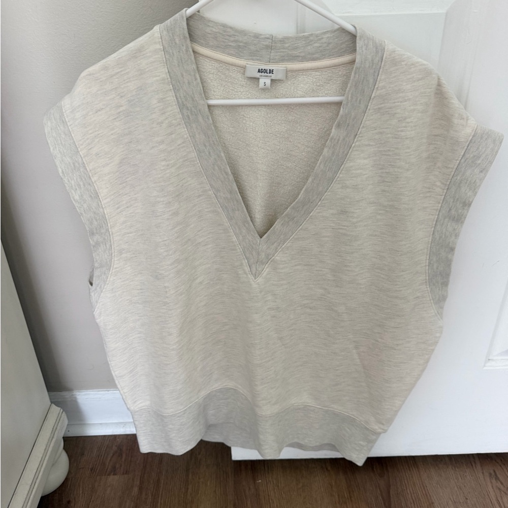 Agolde Cream V-Neck Sleeveless Sweater Vest